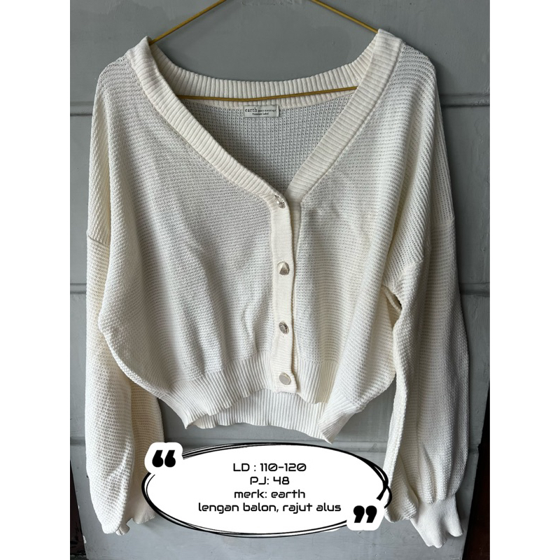 earth cardigan crop rajut lengan balon