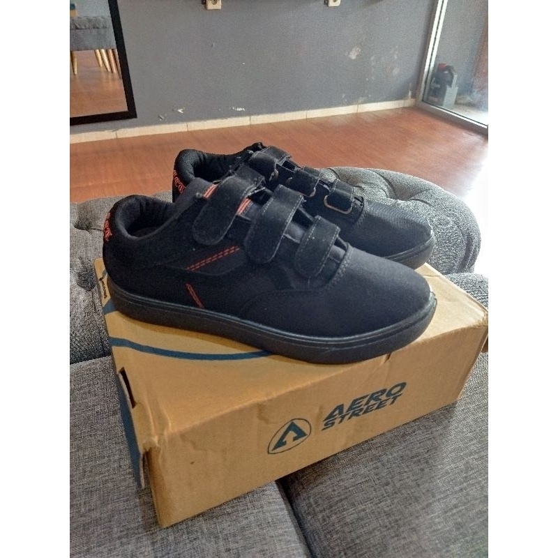 Aerostreet Massive Velcro Costa BNIB - Sepatu Sneakers