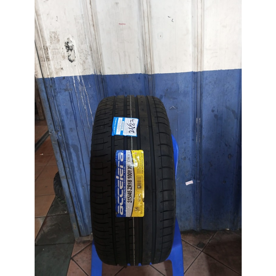 Ban mobil ukuran 245 45 R18 Accelera PHI-R