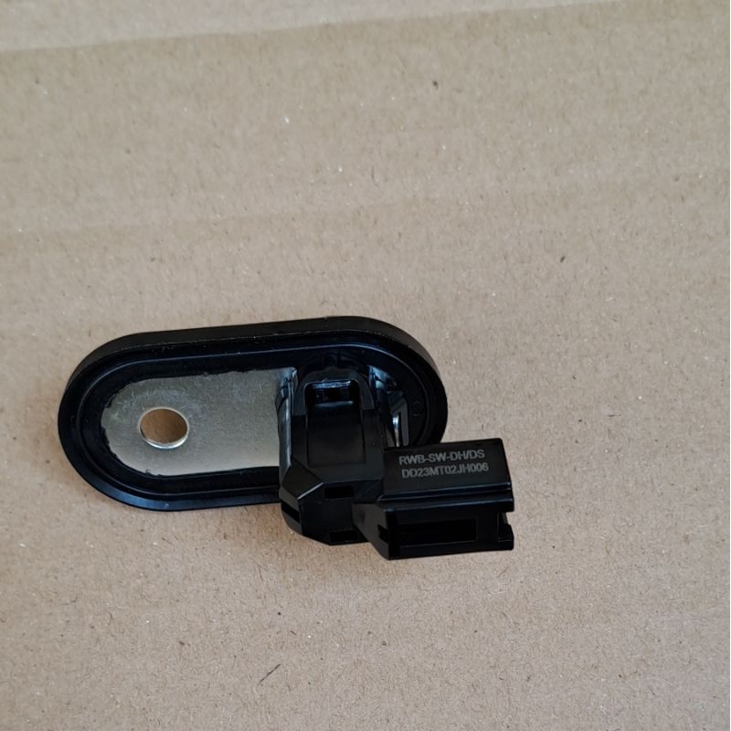 Switch pintu mobil  Xenia, Rush, Terios