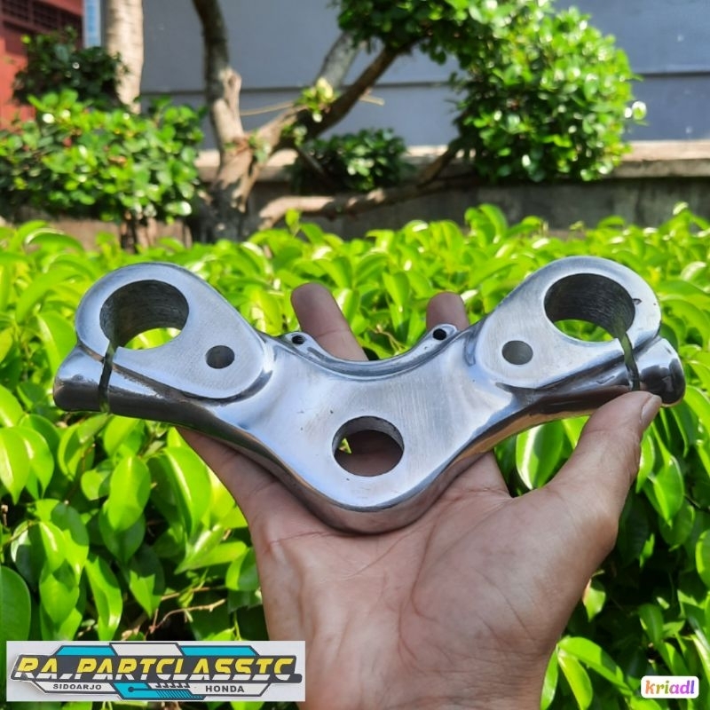 SEGITIGA T ATAS STANG SUZUKI RGR ALUMINIUM COR CROME AS 31 PNP TIGER MP CB GL