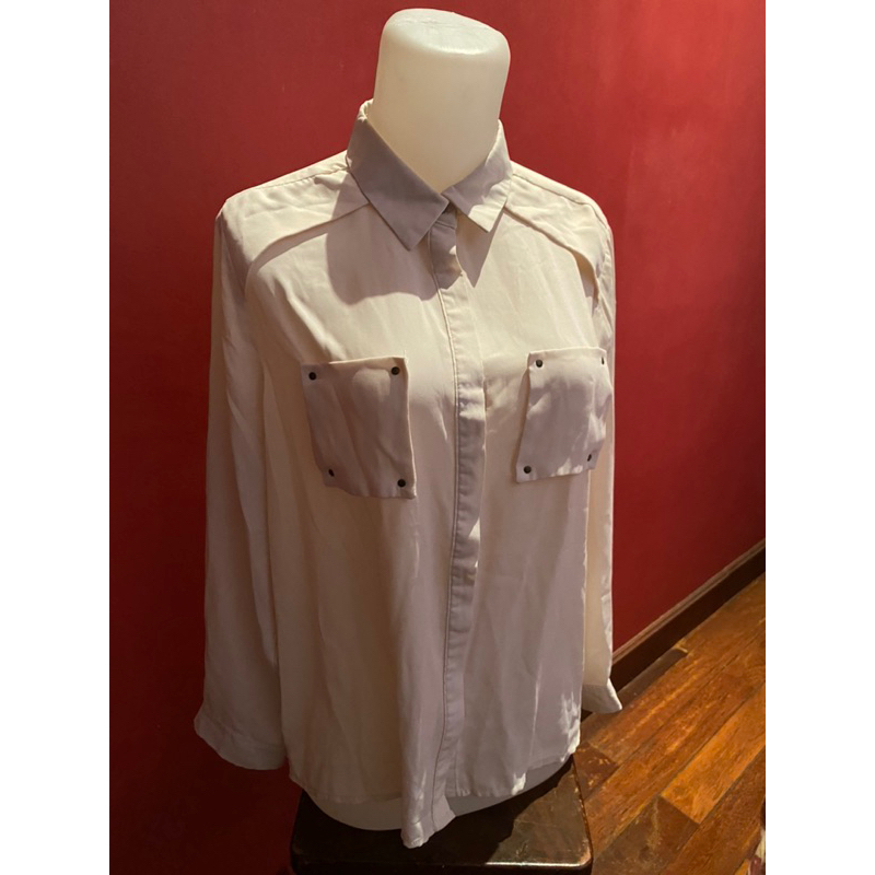 kemeja off white
