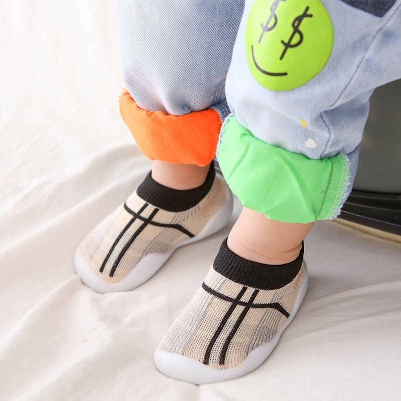 Prewalker skidder kaos kaki alas sol karet first shoes sepatu belajar jalan bayi baby