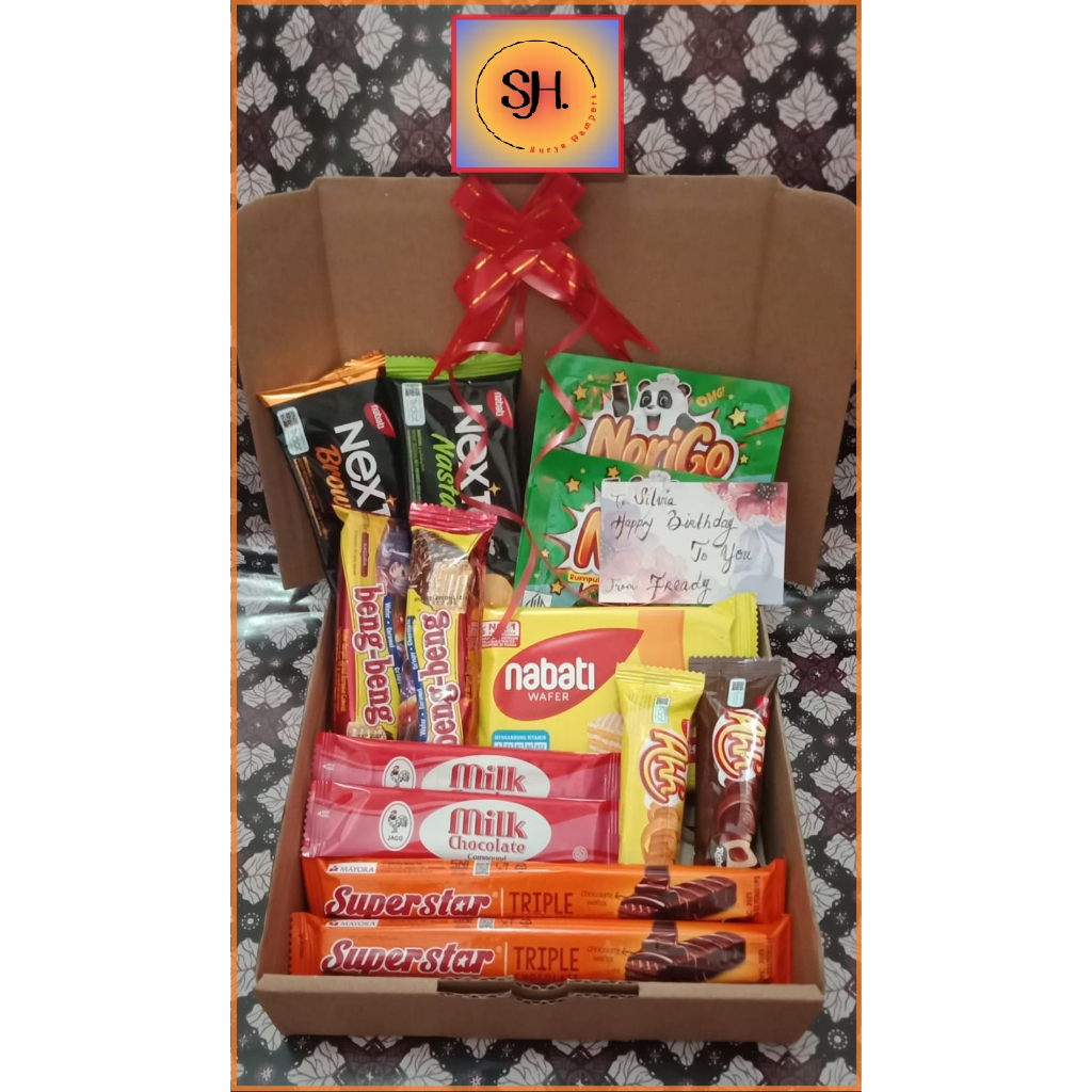 

Snack Hampers Hadiah Ulang Tahun/Valentine/Hadiah Wisuda/Birthday/Graduation Gift Box B