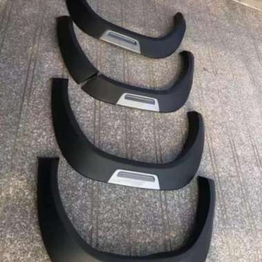 Over fender Hilux Rocco 2021 import polos abu