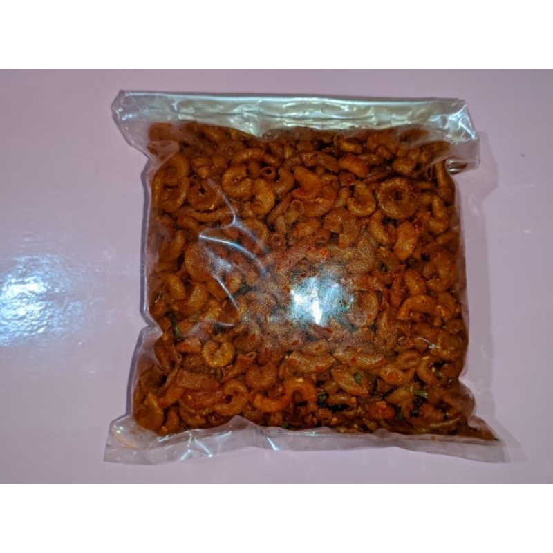 

MAKARONI PEDAS DAUN JERUK VIRAL KRIUK 500 GRAM