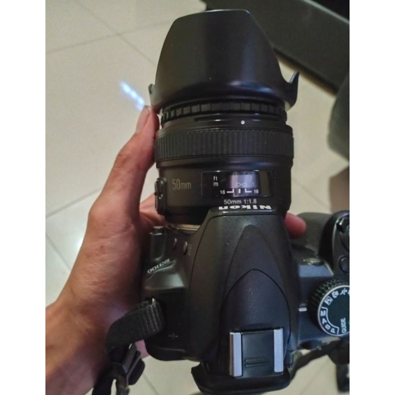 Nikon D3100 + lensa fix 50mm 1:1,8