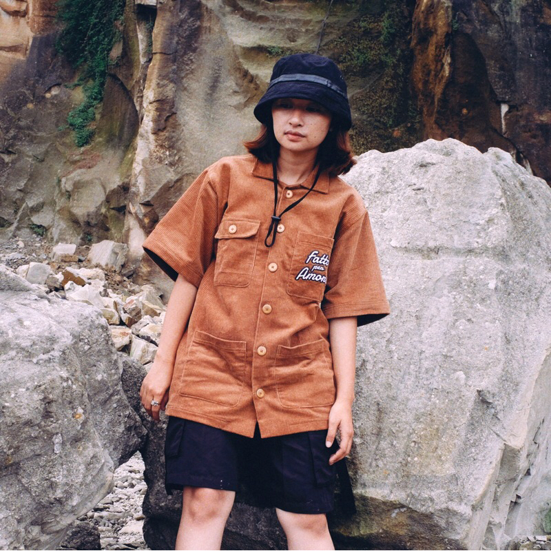 Kemeja corduroy FATAMO