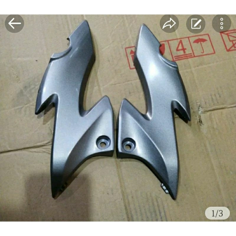 COVER BODY KUPING LAMPU SEN DEPAN HONDA CB150R CB 150 R OLD