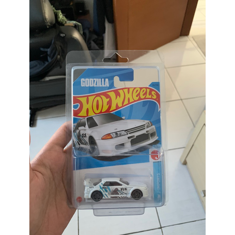 hotwheels nissan r32 godzilla