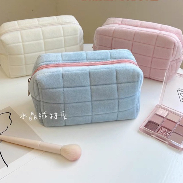 LITTLE DAISY | FURANO Puffy Makeup Pouch / Pencil Case Sleting Tempat Pensil Bantal Bulu/ Tas Make Up Fluffy Motif Kotak Cute
