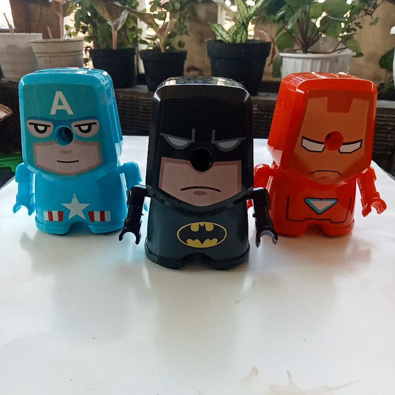 

SERUTAN/RAUTAN PENCIL MEJA SUPER HERO