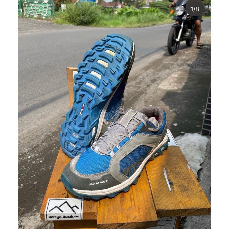 Sepatu Outdoor Mammut UK 40