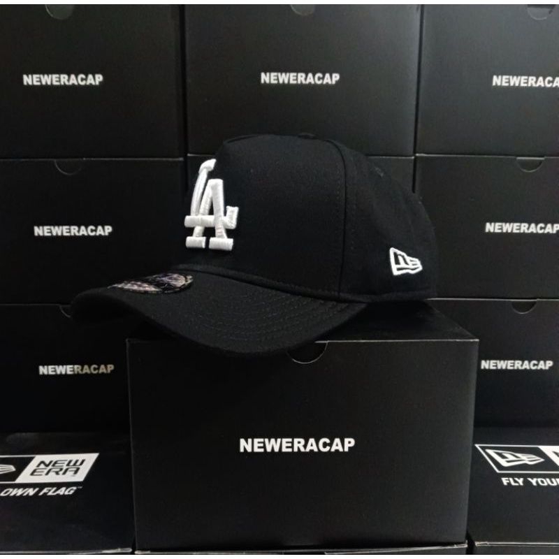 pria logo putih Topi pria logo LA putih / bahan hitam/ 9FORTY A FRAME