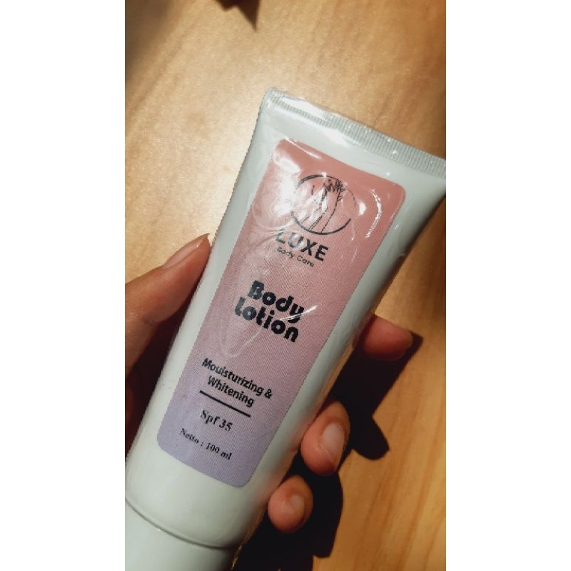 (LuxeCare.id) BODY LOTION PENCERAH KULIT