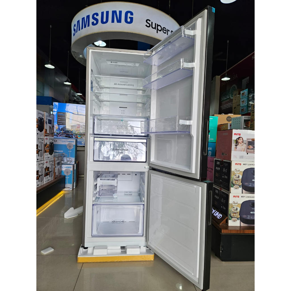 SAMSUNG KULKAS 2 PINTU  BOTTOM FREEZER RB30N4050B1 FREEZER BAWAH