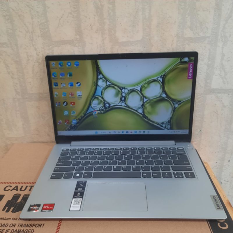 Laptop Lenovo ideapad Slim 1 Ryzen 3-3250U Ram 8 GB SSD 256GB VGA Amd Radeon Vega 3 Graphic