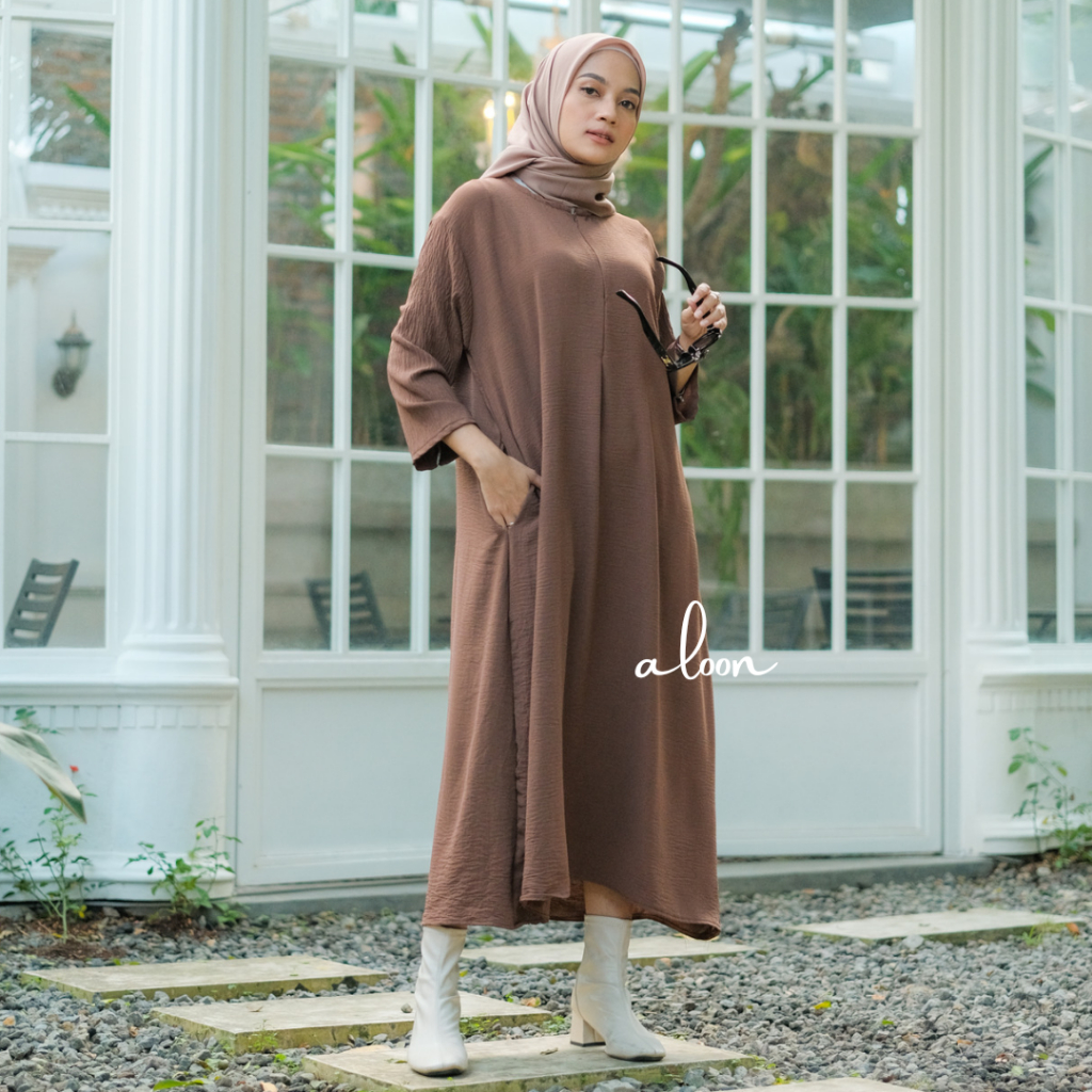 Zerra Midi Dress Bahan Crinkle Airflow Busui Friendly – Kaftan Tunik Terbaru