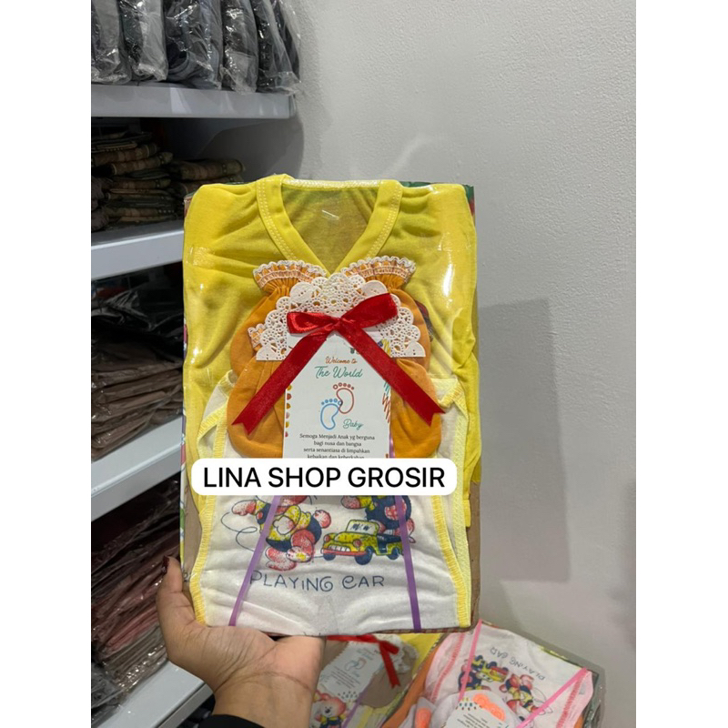 SET BABY HAMPERS/PARSEL BAYI SATU SET BAJU,SABUN,BEDAK