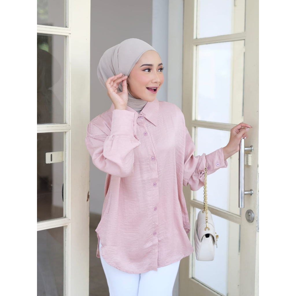 Kemeja Shimmer - Kemeja Wanita - Kemeja Oversize Wanita - Premium Santorini Silk Atasan Lengan Panjang Kancing Depan Lengan Balon