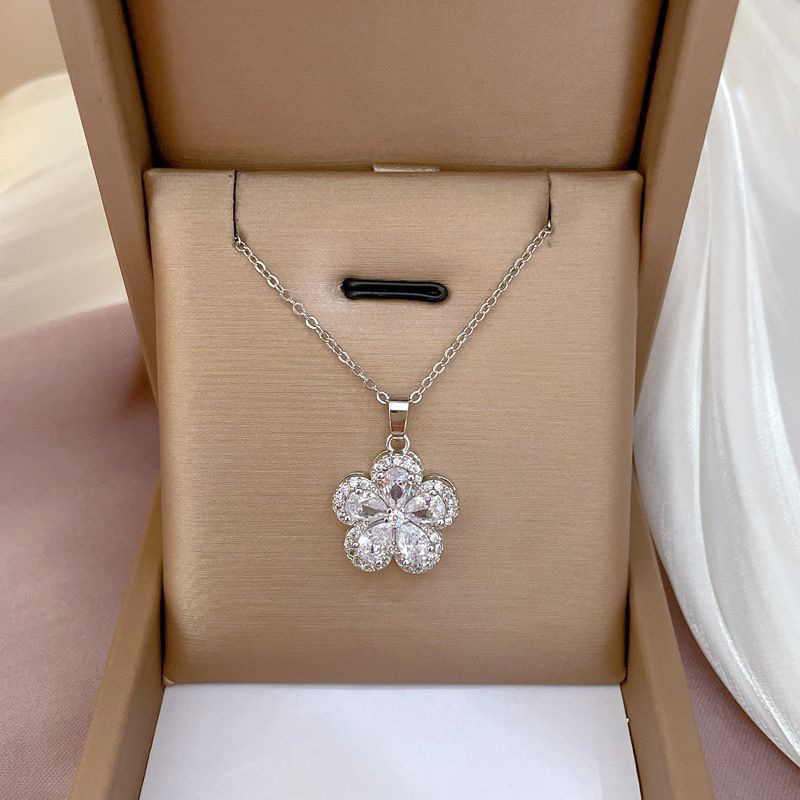 Kalung Titanium Flower Diamond Silver Elegan Korea Fashion Style