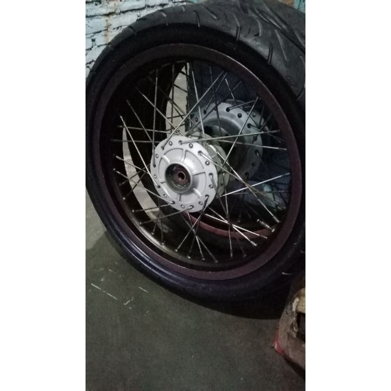 velg 17 tapak lebar