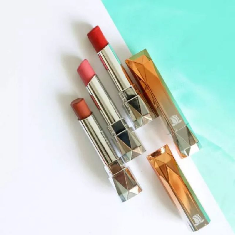 LA TULIPE Maxi Matte Long Listing Lipstick