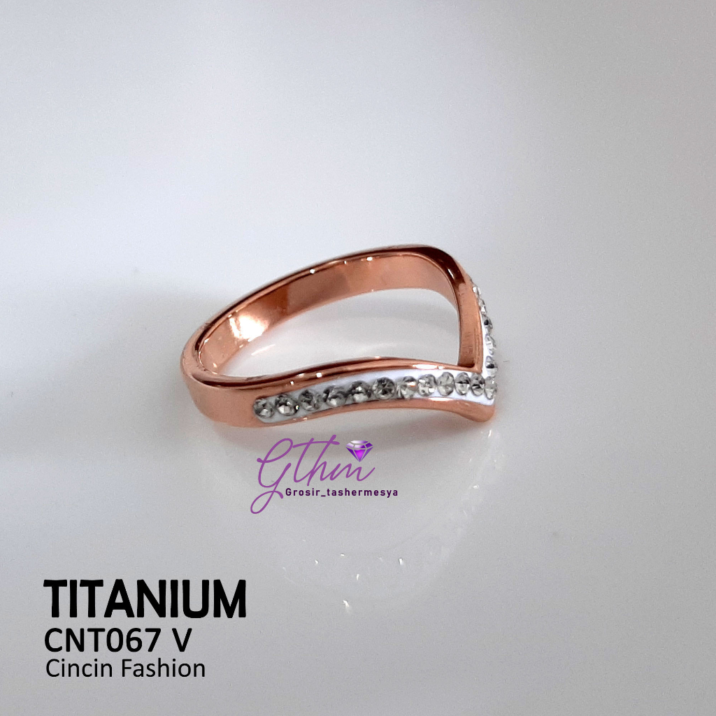 Cincin Wanita Titanium V shape Elegan Fashionable Perhiasan Fashion Import Premium Anti karat cnt067