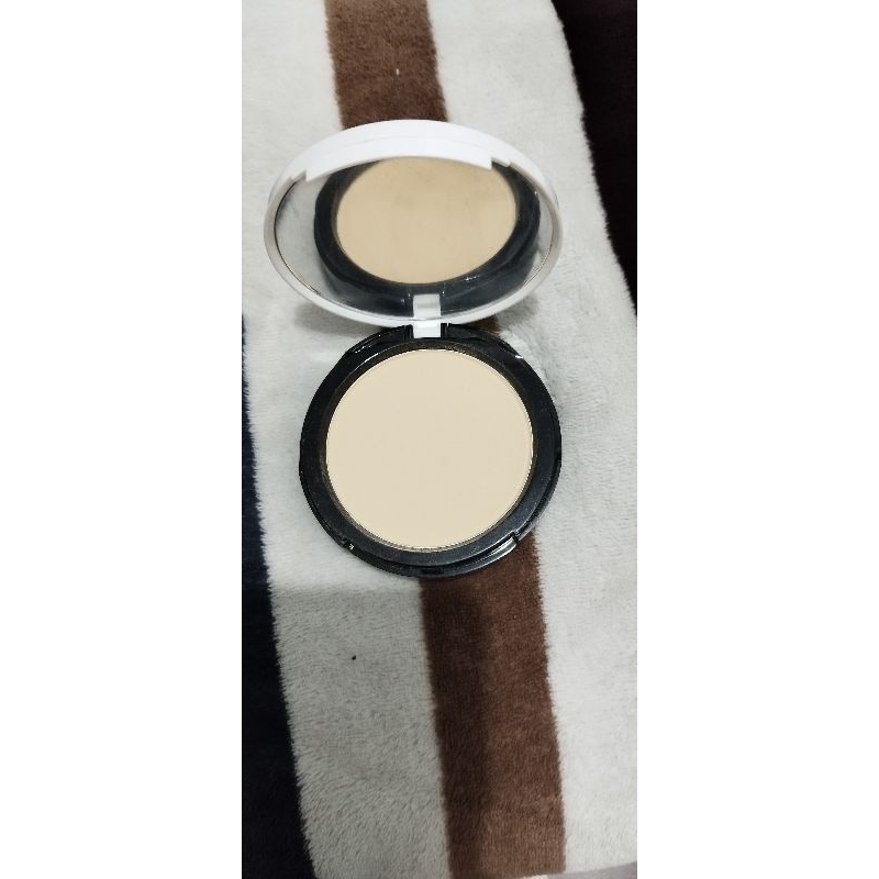 The Body Shop Fresh Nude Face Base Powder