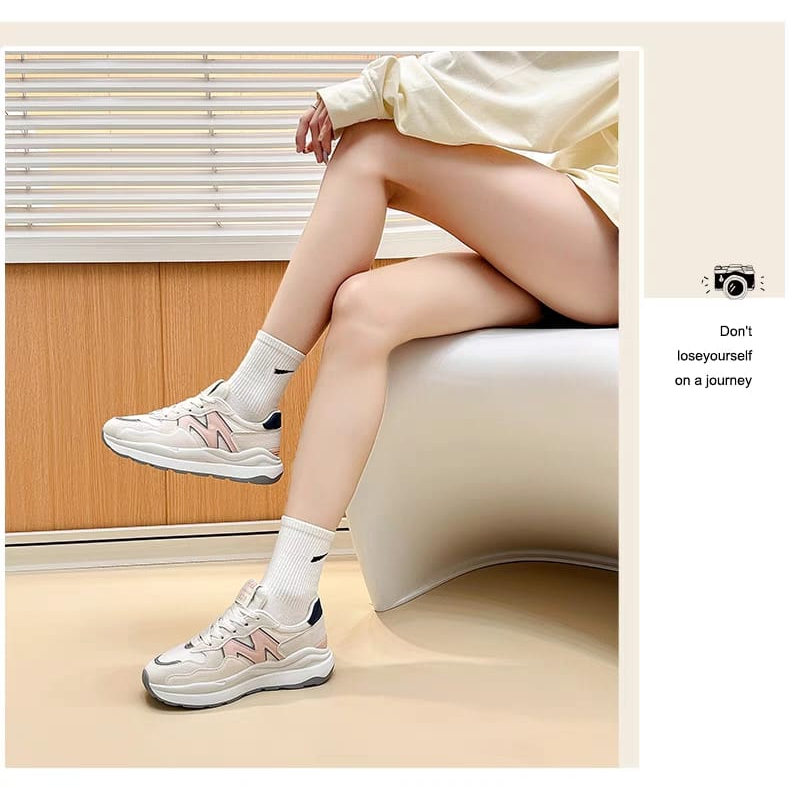 GROSIRTAS &quot;FREE BOX&quot; LV0251 Sepatu Kets Wanita Sepatu Olahraga Outdoor Fashion Wanita Sepatu Sneakers