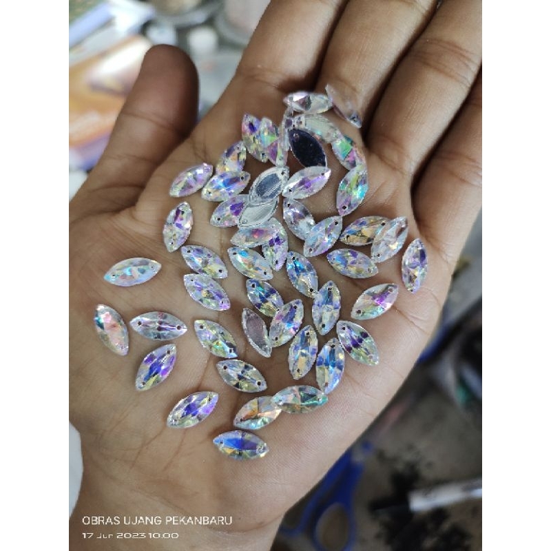 50biji Payet kristal jahit bentuk daun Hiasan baju