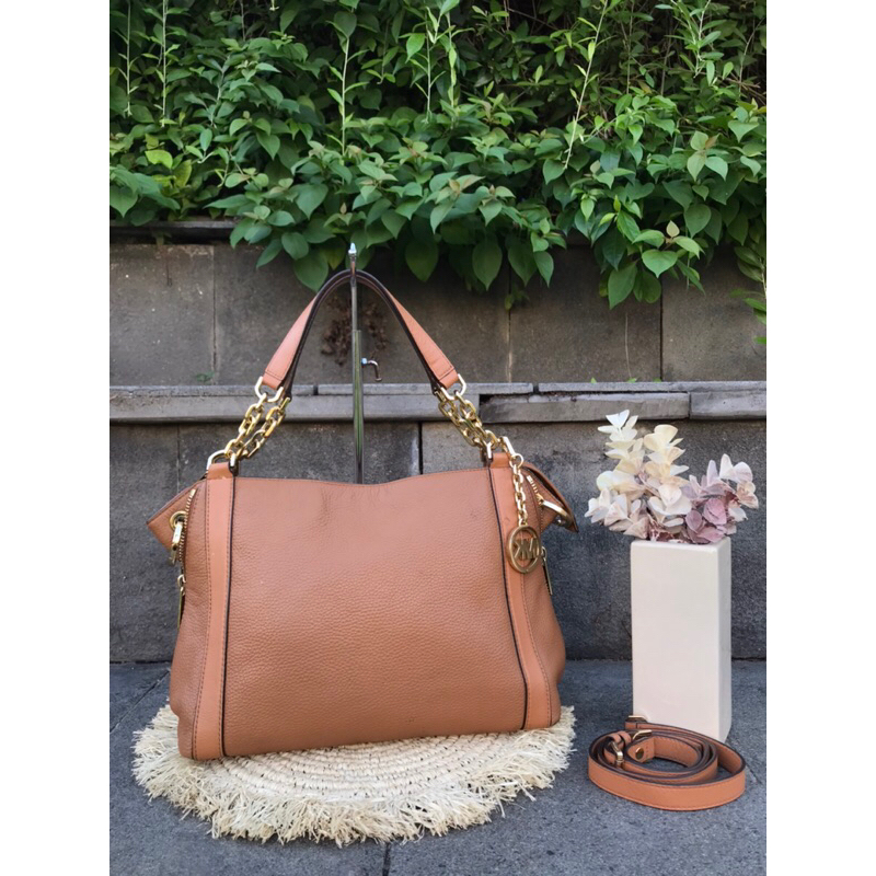 MK Hobo coklat