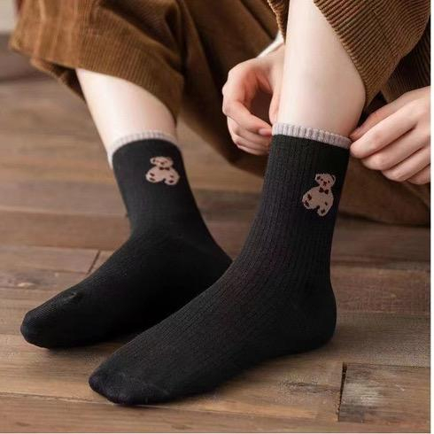 Kaos Kaki Korean Style Motif Bear Panjang Kaos Kaki Wanita Keren Kaos Kaki Motif Original Impor