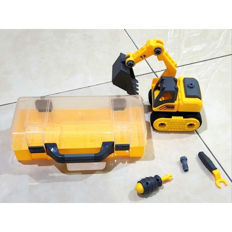 (PRELOVED) Mainan Mobil Bongkar Pasang