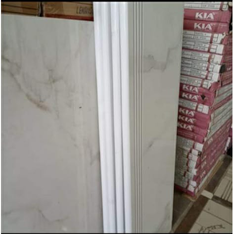 Stepnosing Granit Tangga motif MARMER CARARA WHITE DOBLE BEVEL 30X100,20X100