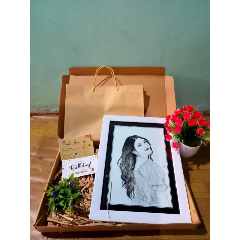 

Sketsa Wajah, Kado Ulang Tahun ,Graduation, Give Box.