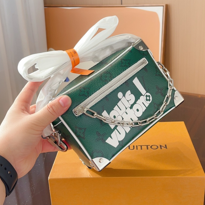 

Folding gift box packaging LV 23 new box chain bag small box