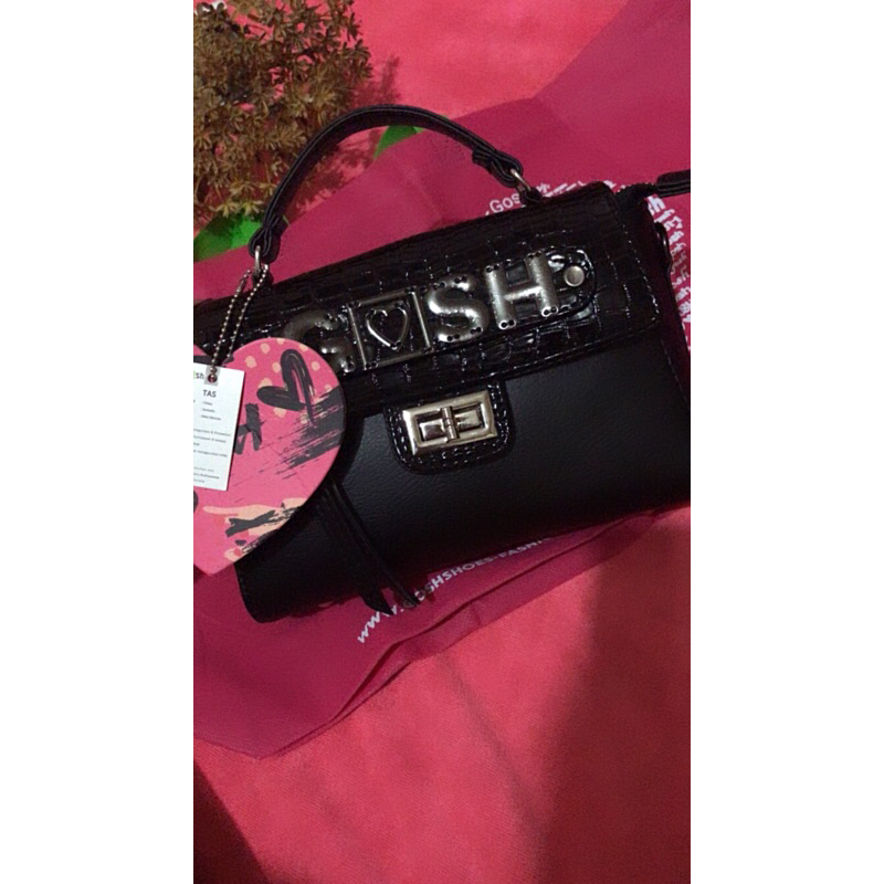 Tas gosh hitam