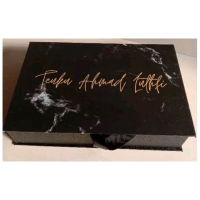 

kotak kado berkualitas hardbox premium hampers ukuran 30x22x6