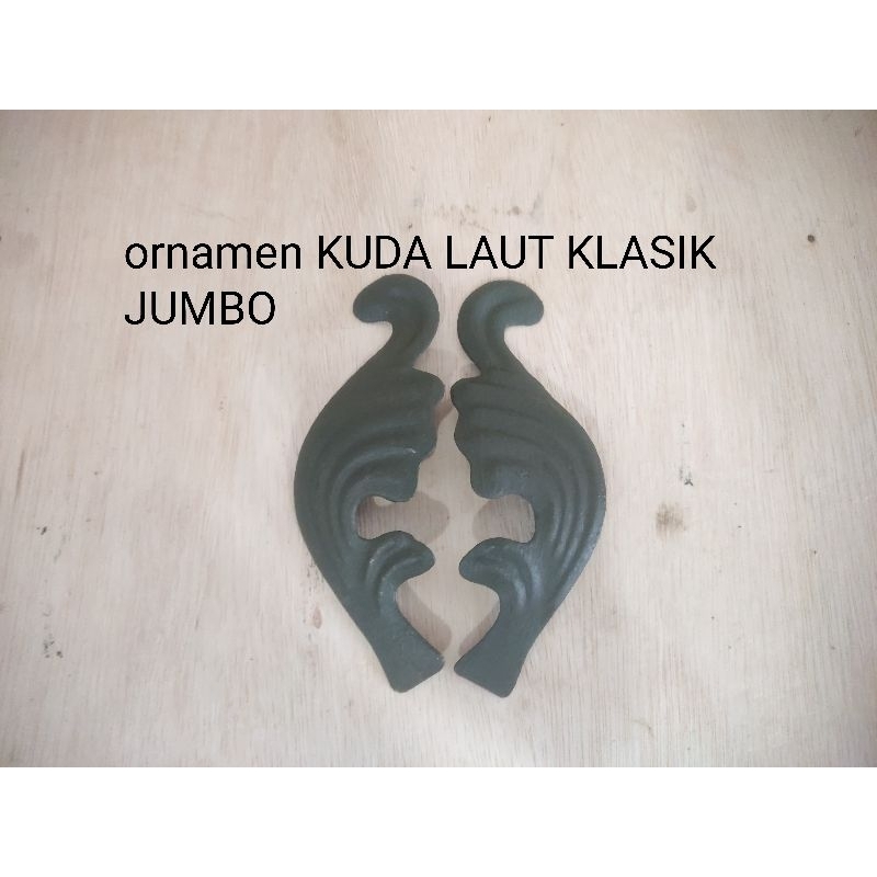 Kuda laut klasik jumbo 2pcs ornamen pagar besi / ornamen pagar besi kuda laut jumbo berkualitas - ku