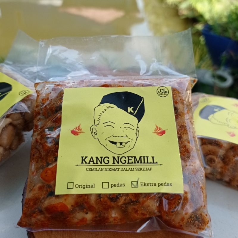 

Makaroni bantat ekstra pedas daun jeruk kang ngemill