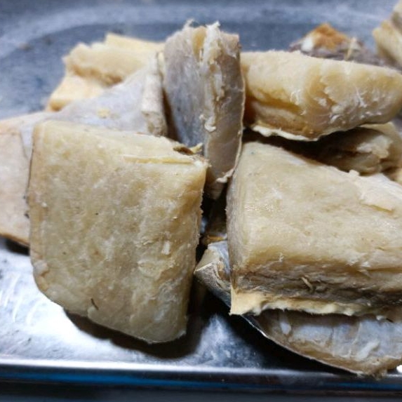 

Ikan Asin Jambal potong 250gr