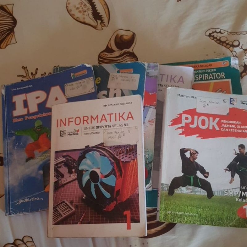 

HS Buku SMP kelas 7