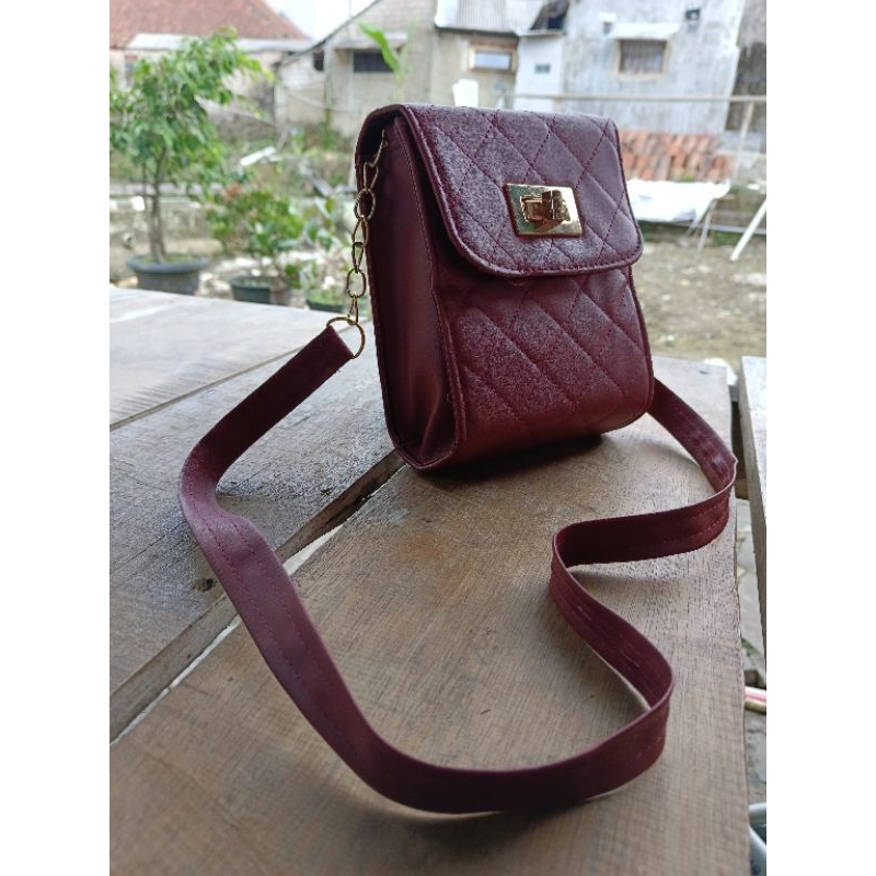 Tas Selempang Wanita Chacha Sling Bag, Bag Korea,  Tas Selempang Wanita