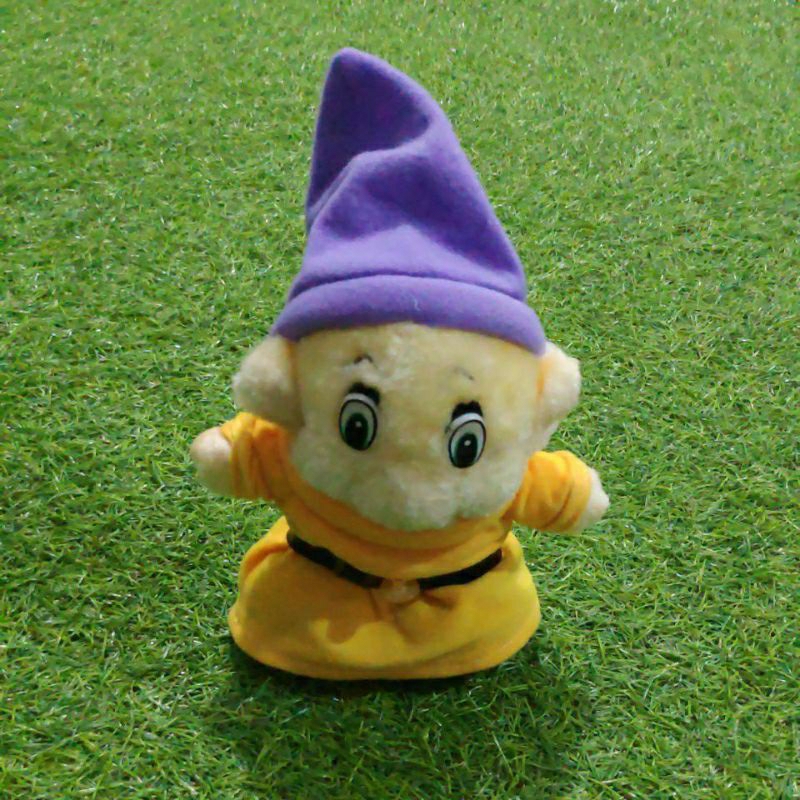 Boneka Kurcaci Snow White Original Disney Hongkong -  hadiah ulang tahun