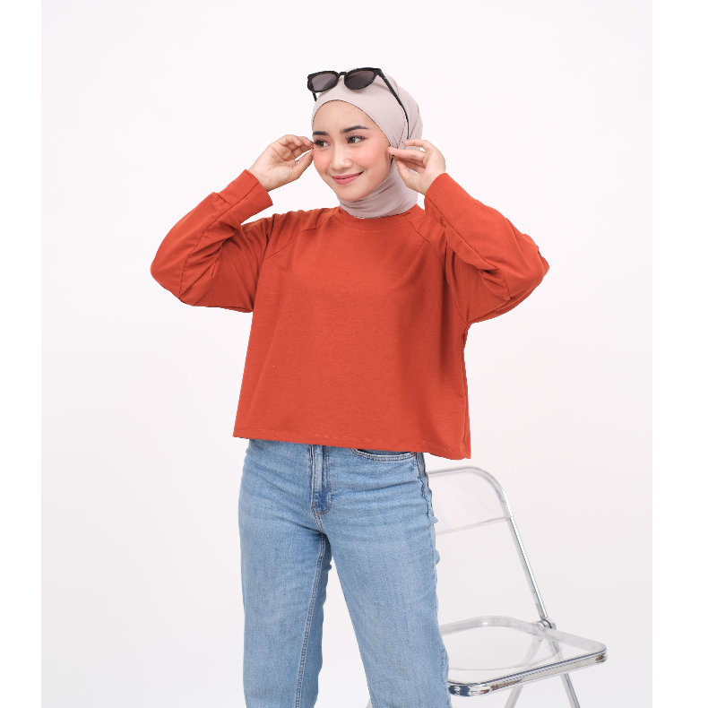 CROP TEE OVERSIZE KAOS POLOS CROP TOP LENGAN PANJANG HIJAB FRIENDLY