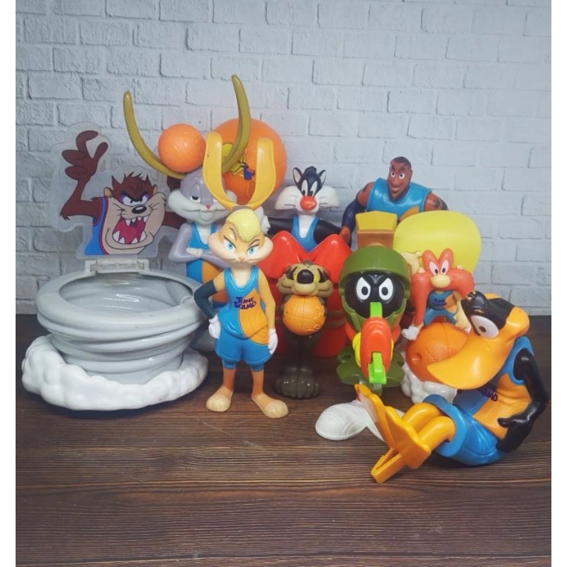 Set 9pcs Space Jam Figure Mainan Happy Meal Mcd Taz, Bugs Bunny, Lola Bunny, Sylvester, Wile Coyote,