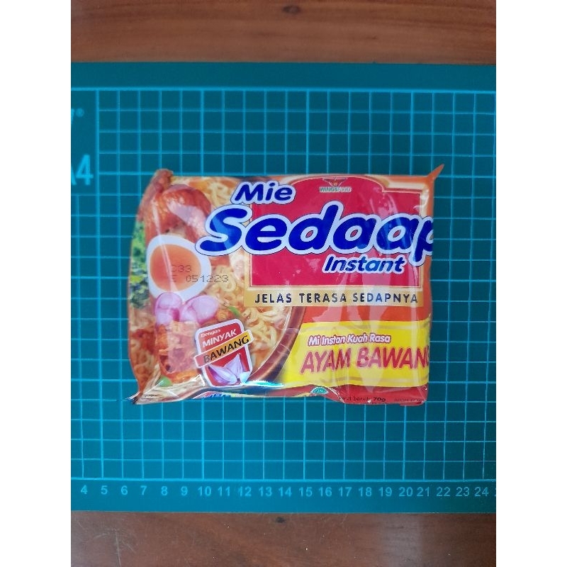 

Mie sedaap rebus rasa ayam bawang