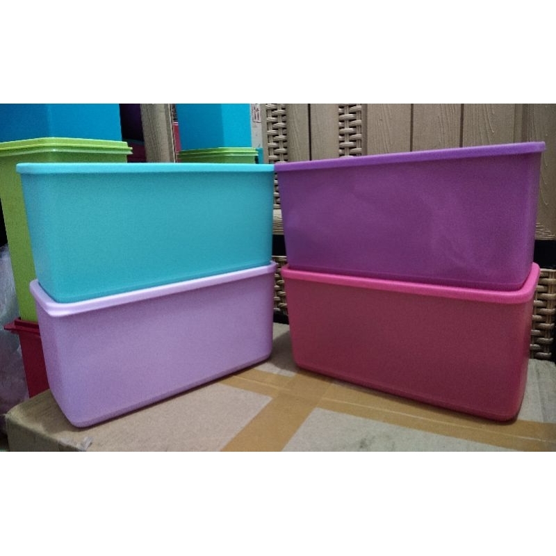 Funtastic four Tupperware