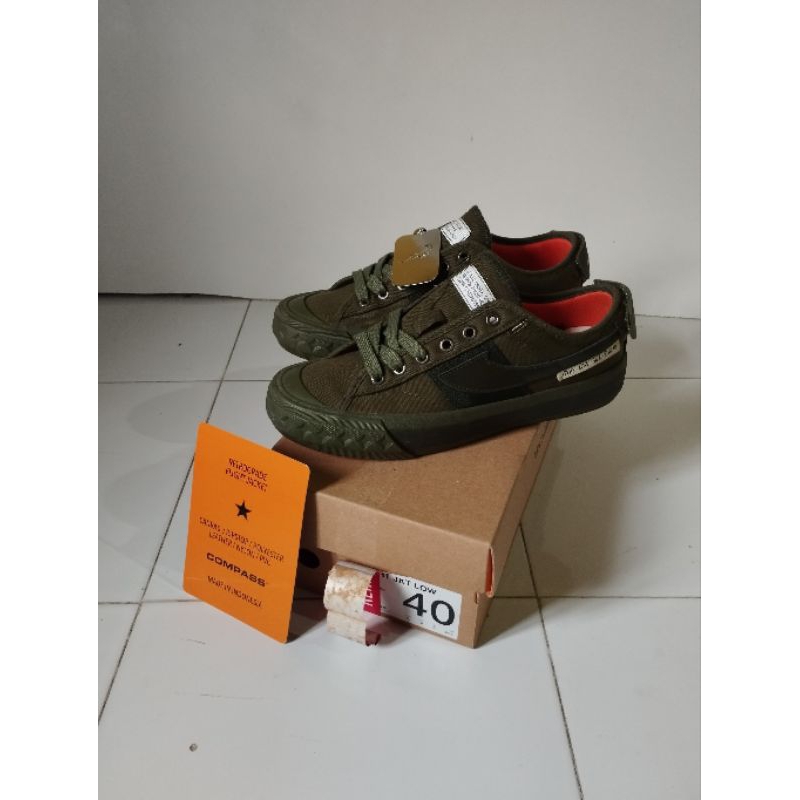 Sepatu Compass Retrograde Flight Jacket